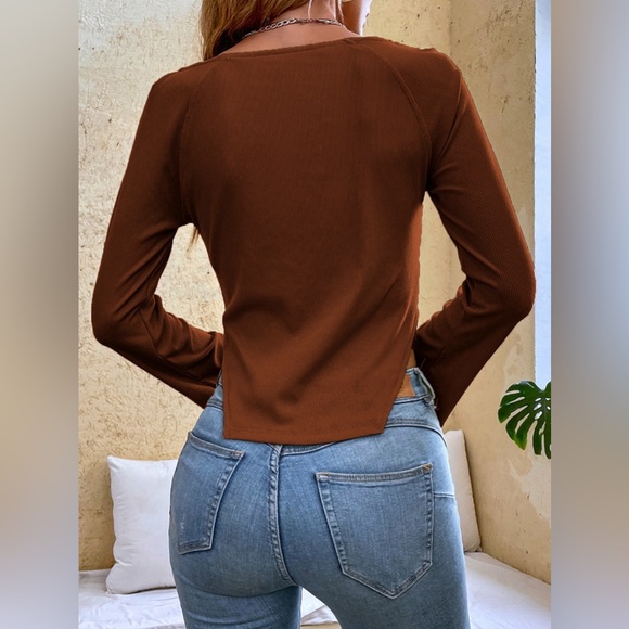 Slit Sweetheart Neck Flare Sleeve T-Shirt - Picture 8 of 15